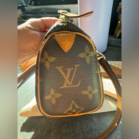 ❌SOLD❌ Louis Vuitton Monogram Nano Speedy, Authenticated & EXCELLENT Condn. - Picture 6 of 12